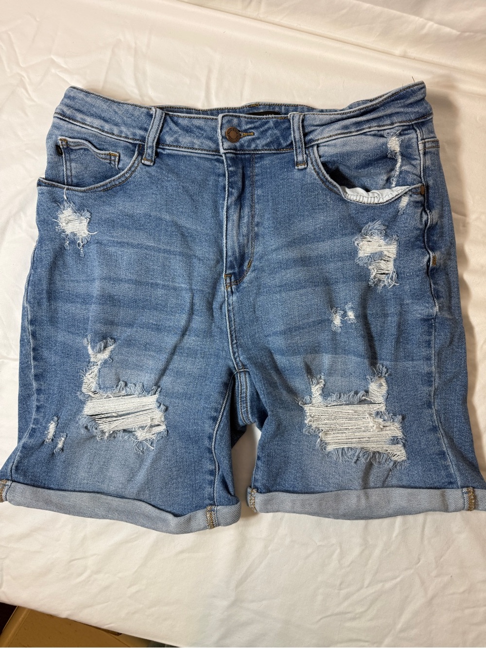 Judy Blue Light Blue Distressed Roll-Hem Jean Shorts